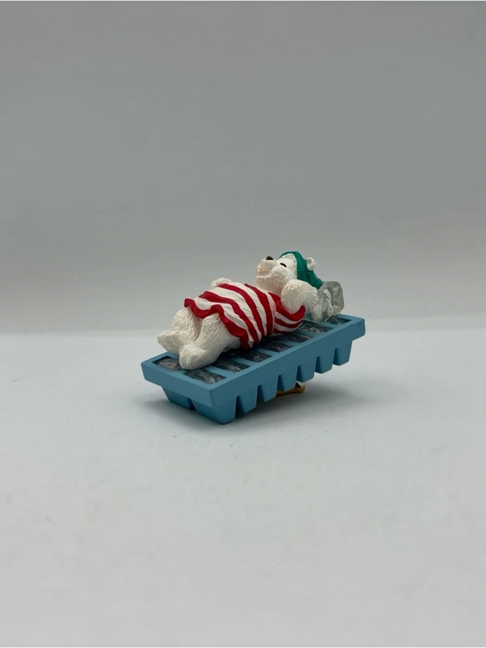 Hallmark Keepsake Ornament Dated 1993 Vintage Water Bed Snooze Handcrafted EUC‎